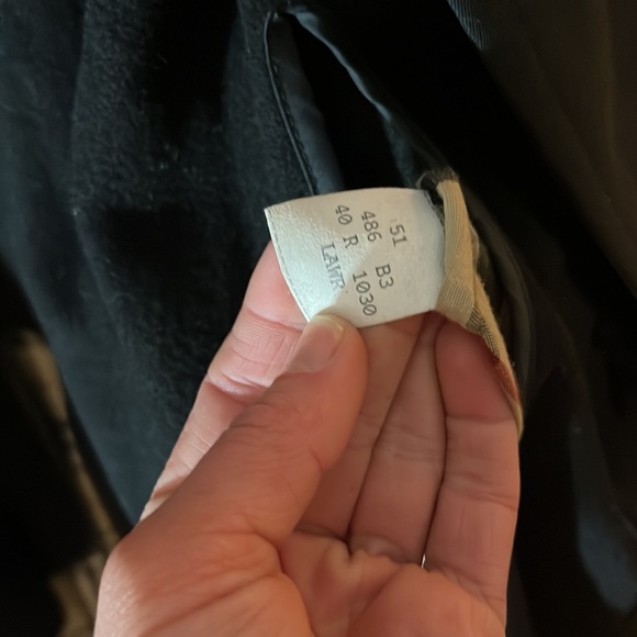 Large Burberry trench coat - Picture 12 of 12